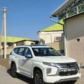 Mitsubishi Montero Sport 2022
