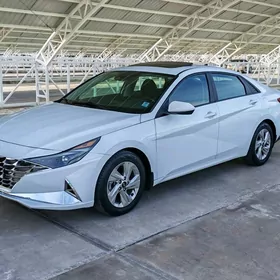 Hyundai Elantra 2021