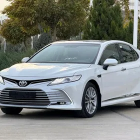 Toyota Camry 2023