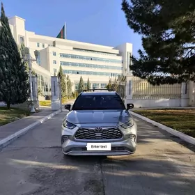 Toyota Highlander 2021