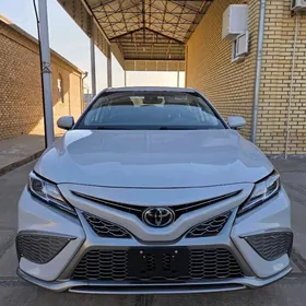 Toyota Camry 2023