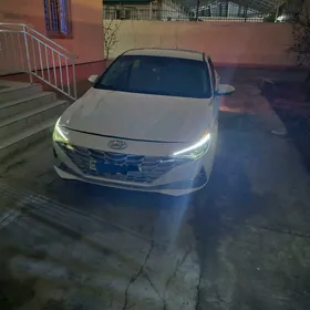 Hyundai Elantra 2021