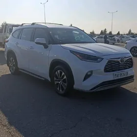 Toyota Highlander 2022