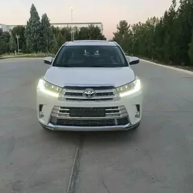 Toyota Highlander 2018