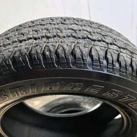 Bridgestone 265/60/18