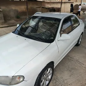 Hyundai Elantra 1998