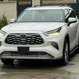 Toyota Highlander 2020