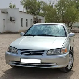 Toyota Camry 2000