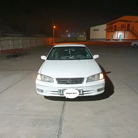 Toyota Camry 2001