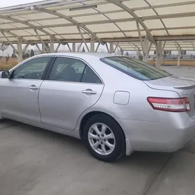 Toyota Camry 2011