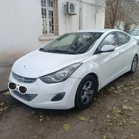 Hyundai Elantra 2013