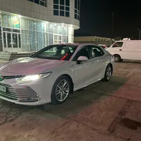 Toyota Camry 2022