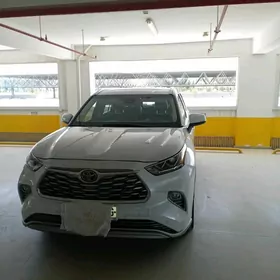 Toyota Highlander 2020