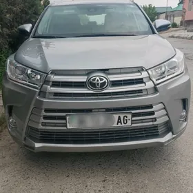 Toyota Highlander 2017