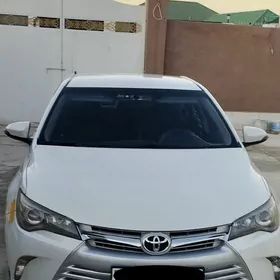 Toyota Camry 2016
