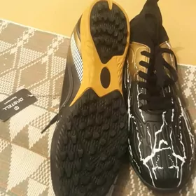 спортивная обувь сороконошка