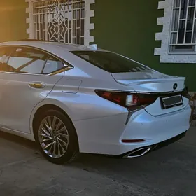Lexus ES 350 2020