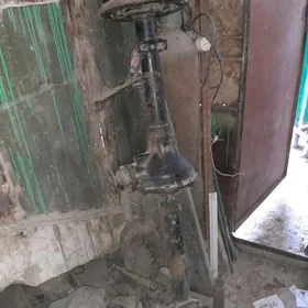 Задний мост