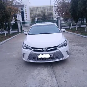 Toyota Camry 2016