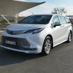 Toyota Sienna 2021