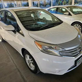 Nissan Versa 2016