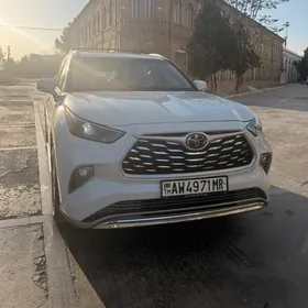 Toyota Highlander 2023