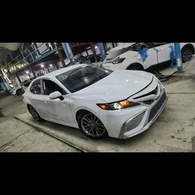 Toyota Camry 2022