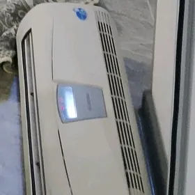 обогреватель и подставка