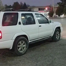 Nissan Pathfinder 2001