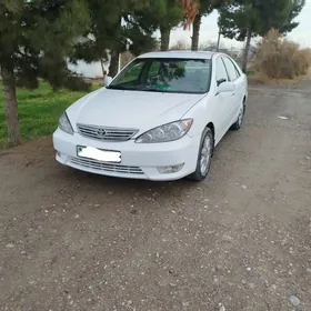 Toyota Camry 2005
