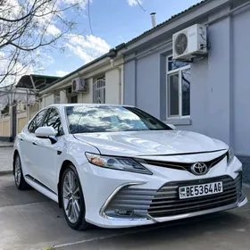 Toyota Camry 2018