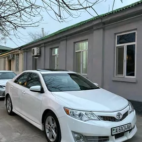 Toyota Camry 2012