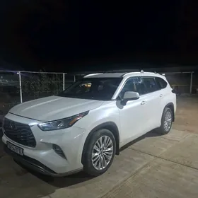 Toyota Highlander 2020