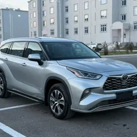 Toyota Highlander 2022