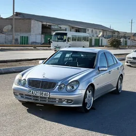 Mercedes-Benz E320 2002