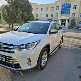 Toyota Highlander 2018