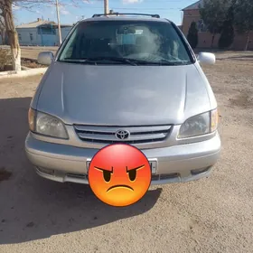 Toyota Sienna 2003
