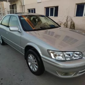 Toyota Camry 2001
