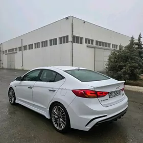 Hyundai Elantra 2018