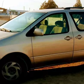 Toyota Sienna 2000