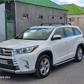 Toyota Highlander 2016
