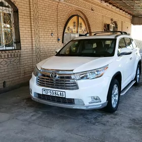 Toyota Highlander 2016