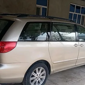 Toyota Sienna 2008