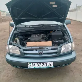 Toyota Sienna 1999