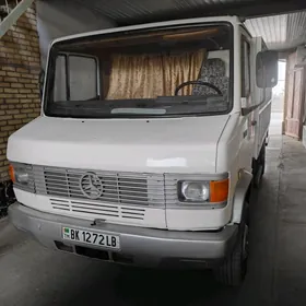 Mercedes-Benz ACTROS 3331 1990