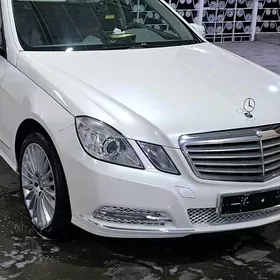 Mercedes-Benz E350 2011