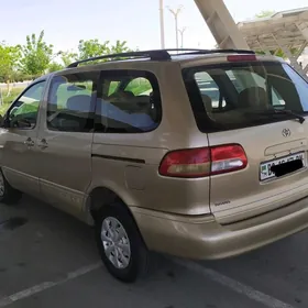Toyota Sienna 2002