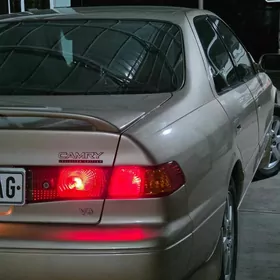Toyota Camry 2001
