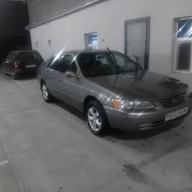 Toyota Camry 1997