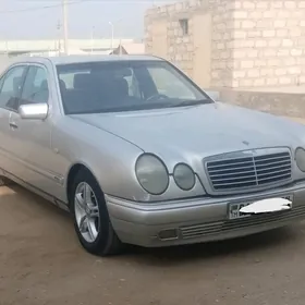 Mercedes-Benz E320 1997